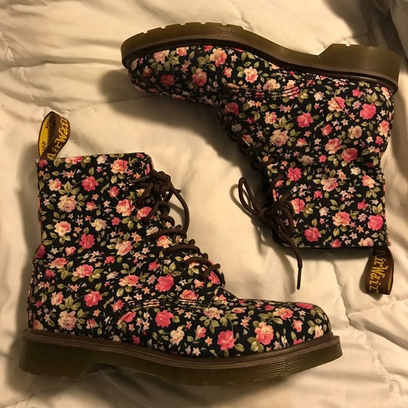 doc martens womens floral boots